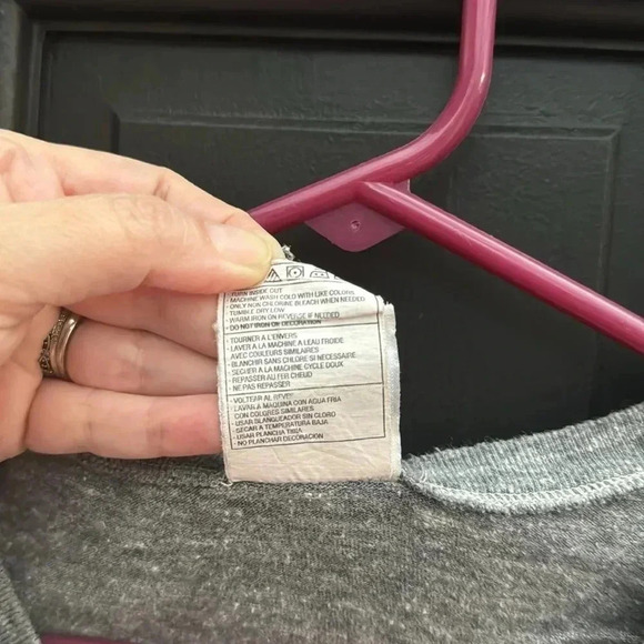 Phillies Size 10 Shirt - Picture 4 of 7